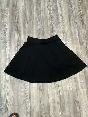 Decree Women's Size Medium Black Ribbed Textured Knit A-Line Mini Skater Skirt